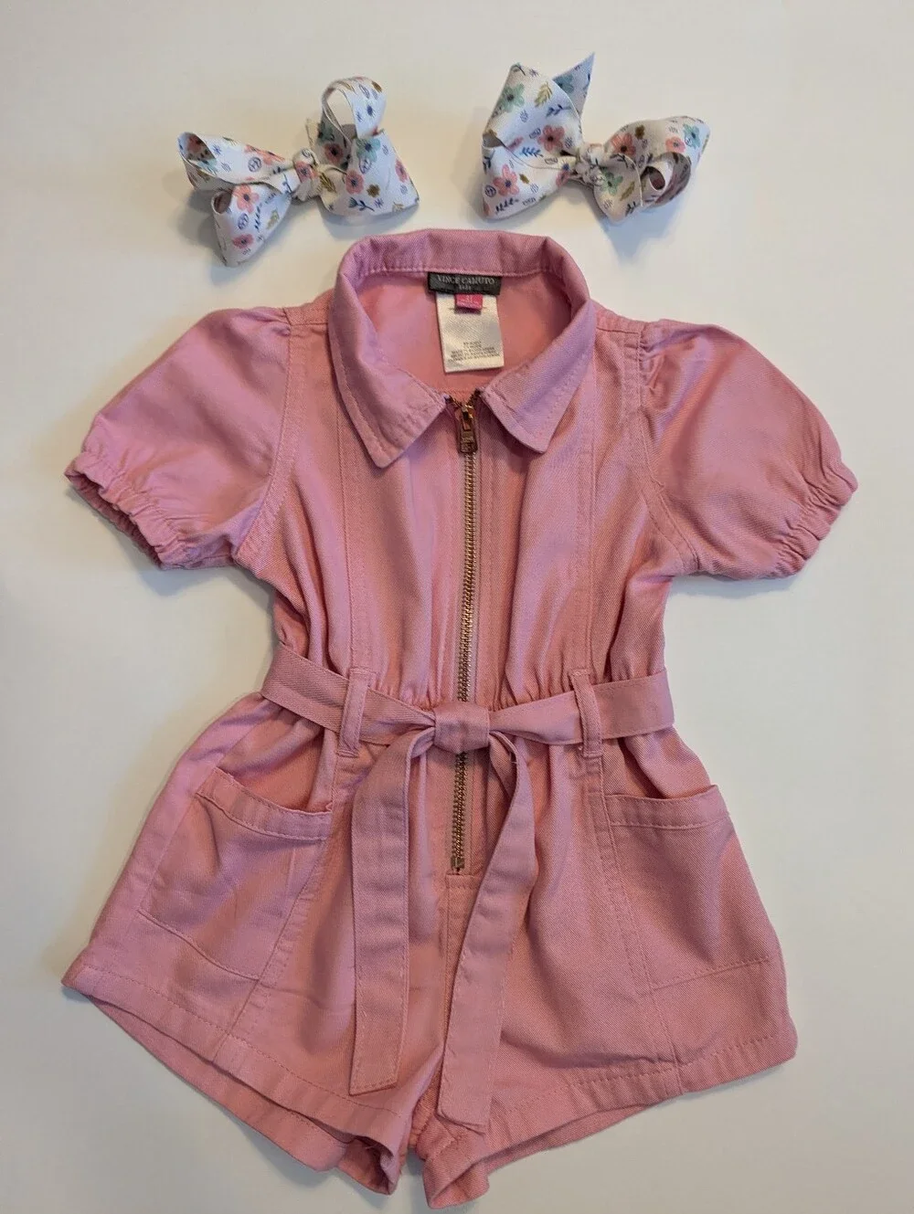Vince Camuto Light Pink Zip-Front Short Romper with Waist Tie And Bows Size 2T